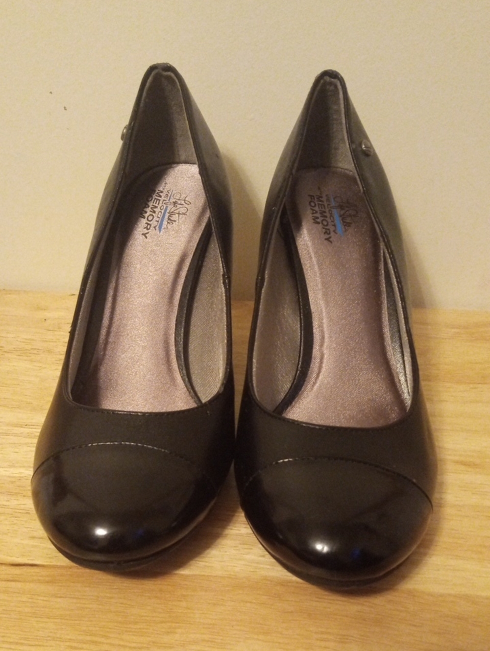 Clarks Black Women's Round-Toe Memory Foam Heels